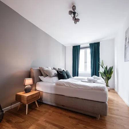 Gray Dream I Stilvoll Und Neu Ανόβερο