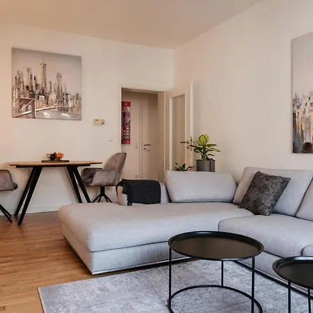 Gray Dream I Stilvoll Und Neu Apartment